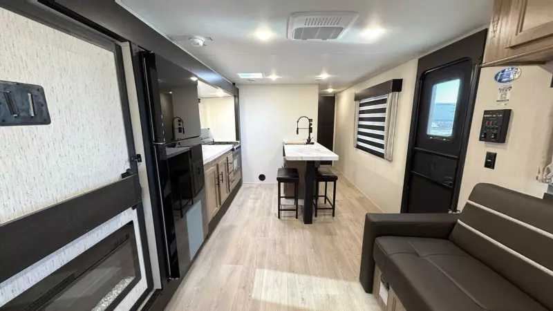 27LH Floorplan Main Room